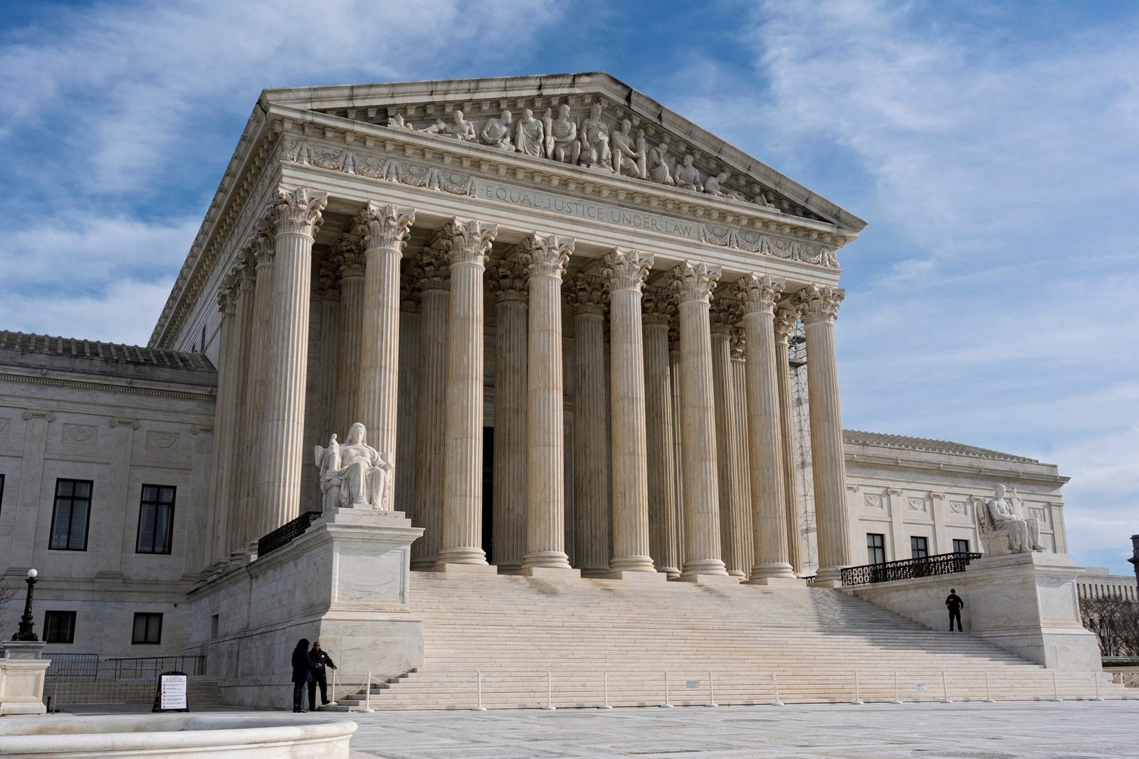 The Trump administrator asks the Supreme Court to block the restitution of chance test employees.
