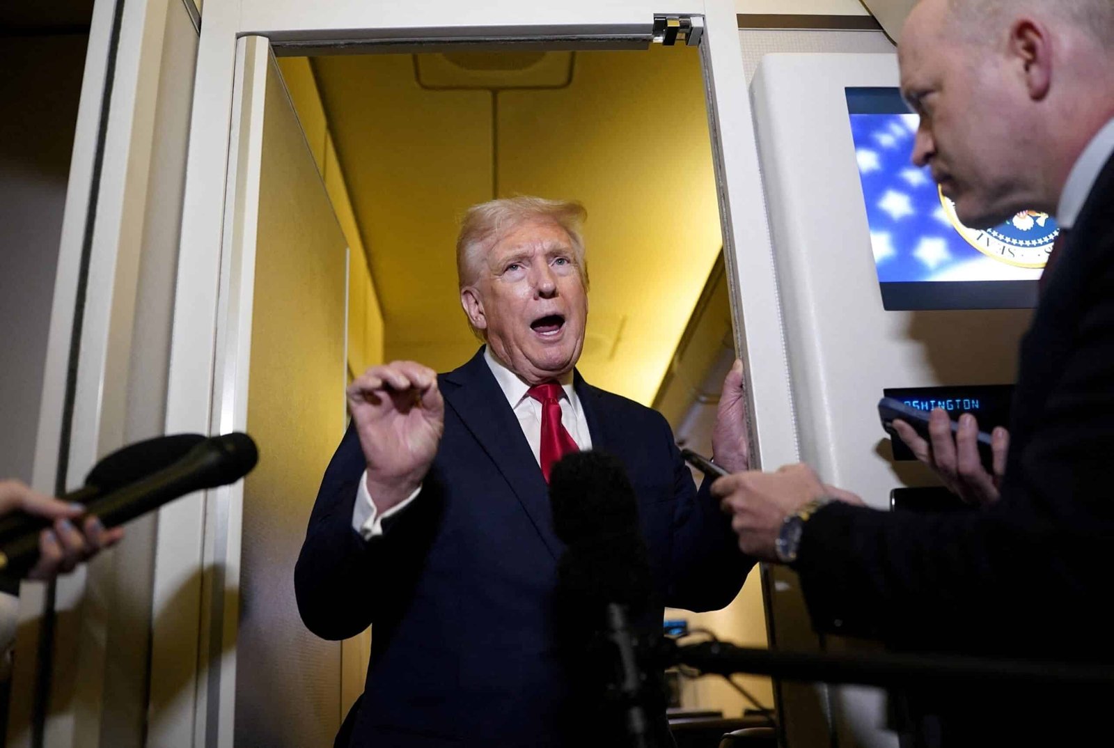 Trump admin live updates: Trump to receive the Salvadoran president of the White House