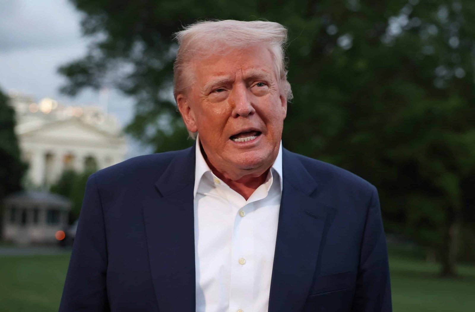 'Shocking': experts question Trump claiming 'I don't know' about how to defend the Constitution